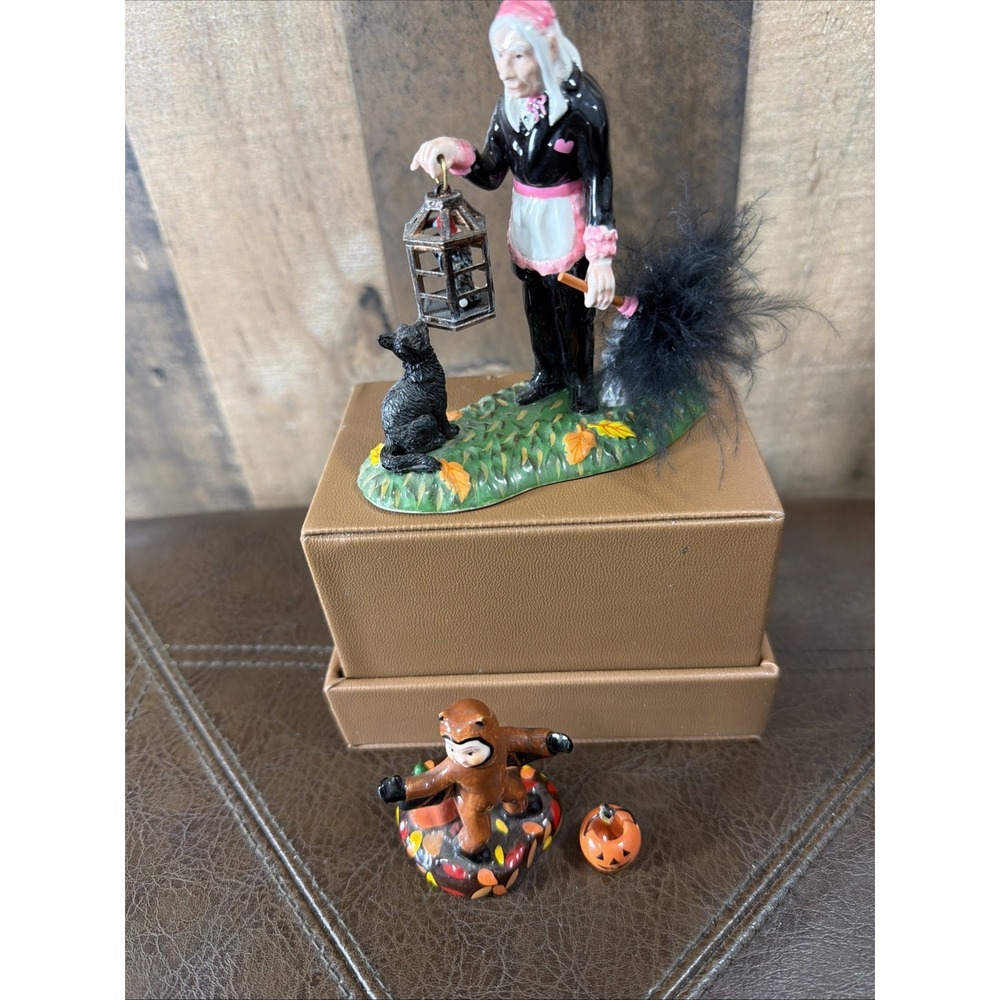 Dept 56 Halloween Village Figure A Gravely Haunting Bat Trick-Or-Treat Kid *Read